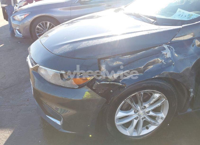 Photo 6 of 2017 Chevrolet Malibu 1LT (VIN 1G1ZE5ST0HF162483)