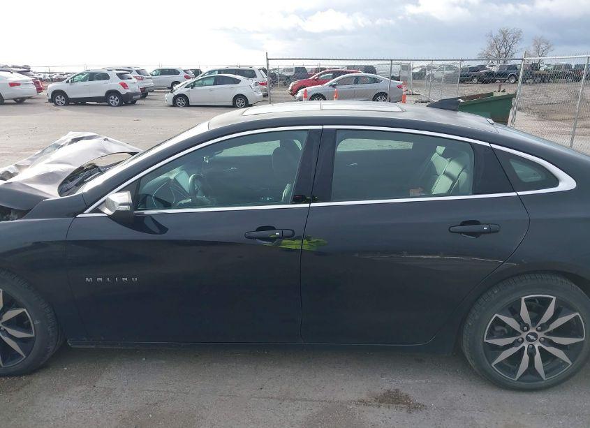 Photo 14 of 2017 Chevrolet Malibu 1LT (VIN 1G1ZE5ST0HF175816)