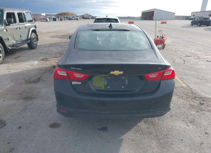 Photo 16 of 2017 Chevrolet Malibu 1LT (VIN 1G1ZE5ST0HF175816)