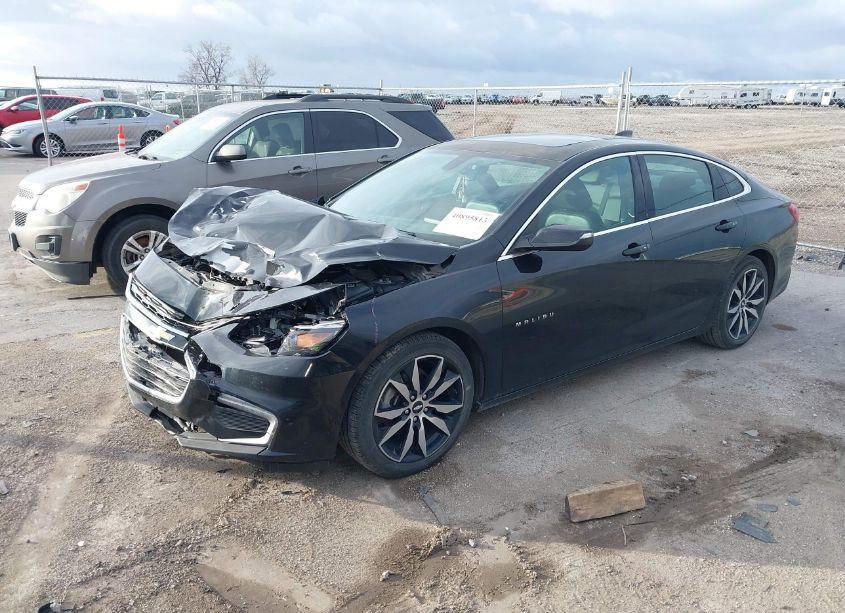 Photo 2 of 2017 Chevrolet Malibu 1LT (VIN 1G1ZE5ST0HF175816)