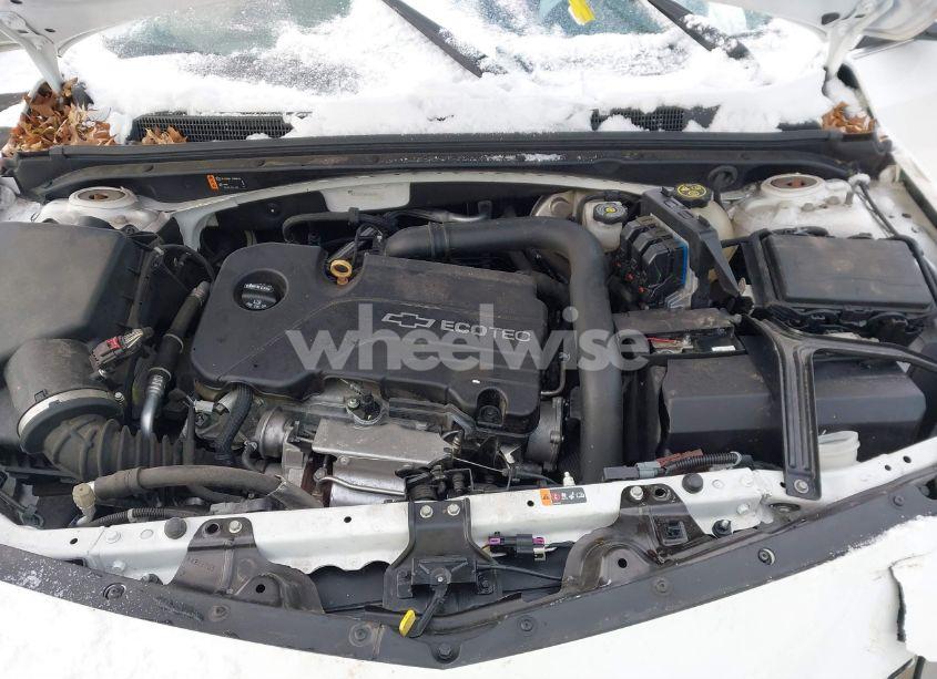 Photo 10 of 2017 Chevrolet Malibu 1LT (VIN 1G1ZE5ST0HF182975)