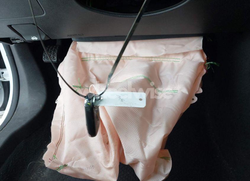 Photo 11 of 2017 Chevrolet Malibu 1LT (VIN 1G1ZE5ST0HF182975)