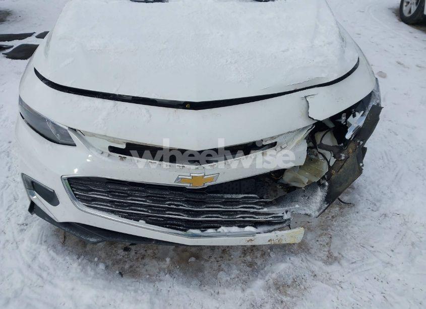 Photo 6 of 2017 Chevrolet Malibu 1LT (VIN 1G1ZE5ST0HF182975)