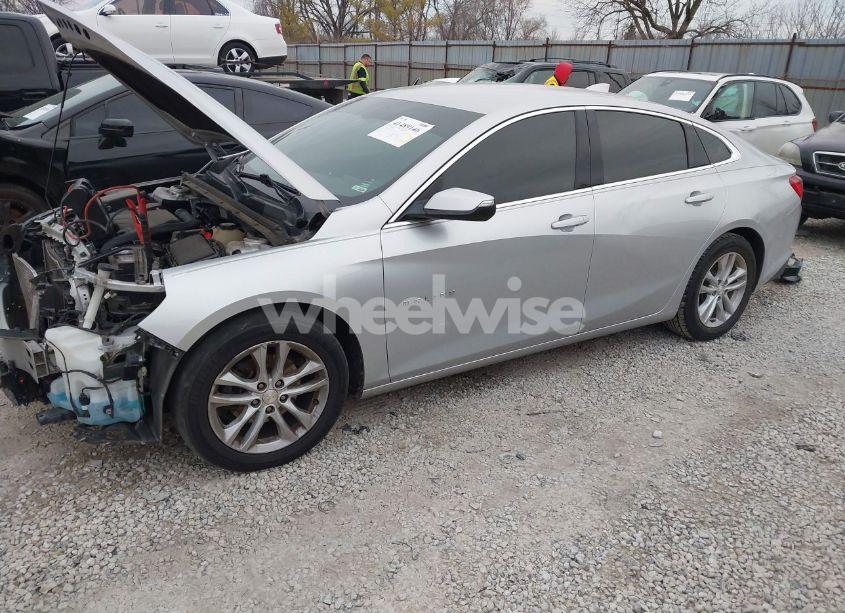 Photo 2 of 2017 Chevrolet Malibu 1LT (VIN 1G1ZE5ST0HF184547)