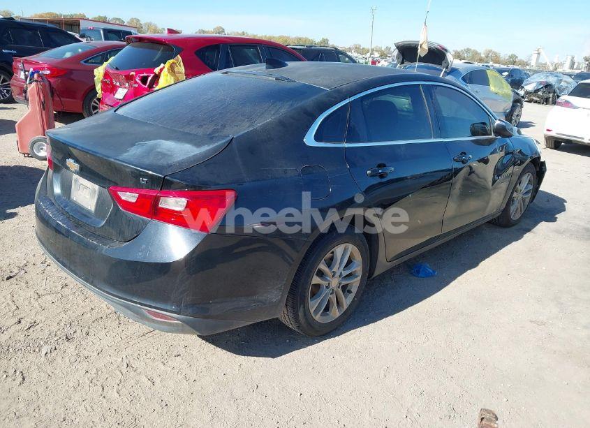 Photo 4 of 2017 Chevrolet Malibu 1LT (VIN 1G1ZE5ST0HF189148)
