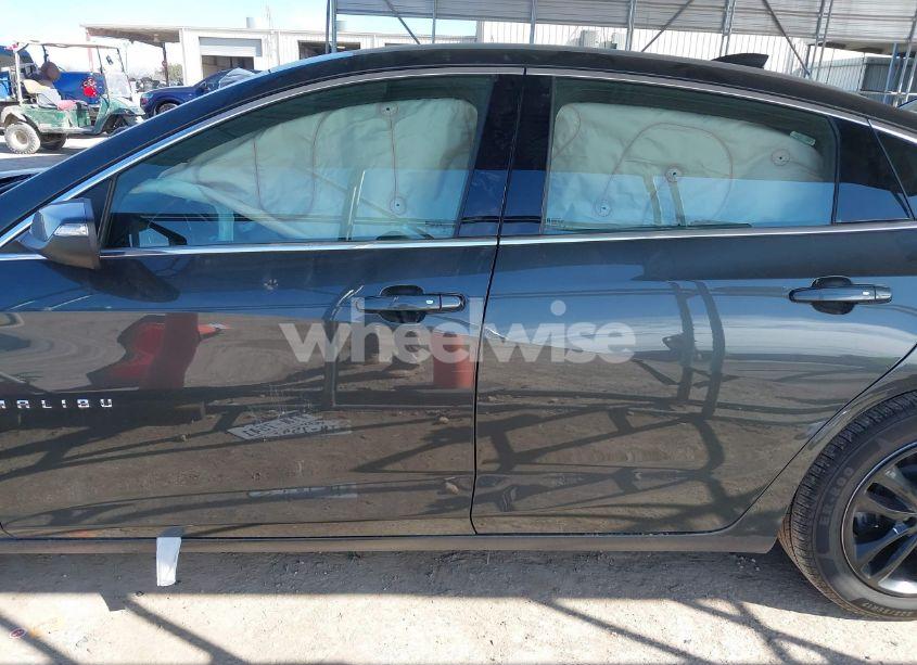 Photo 14 of 2017 Chevrolet Malibu (VIN 1G1ZE5ST0HF197735)