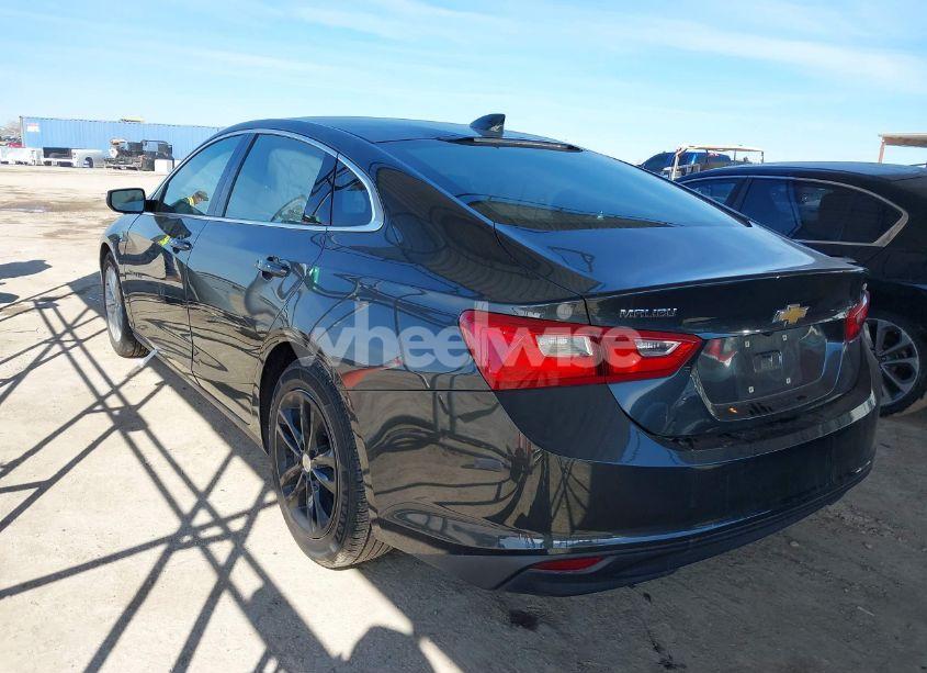 Photo 3 of 2017 Chevrolet Malibu (VIN 1G1ZE5ST0HF197735)