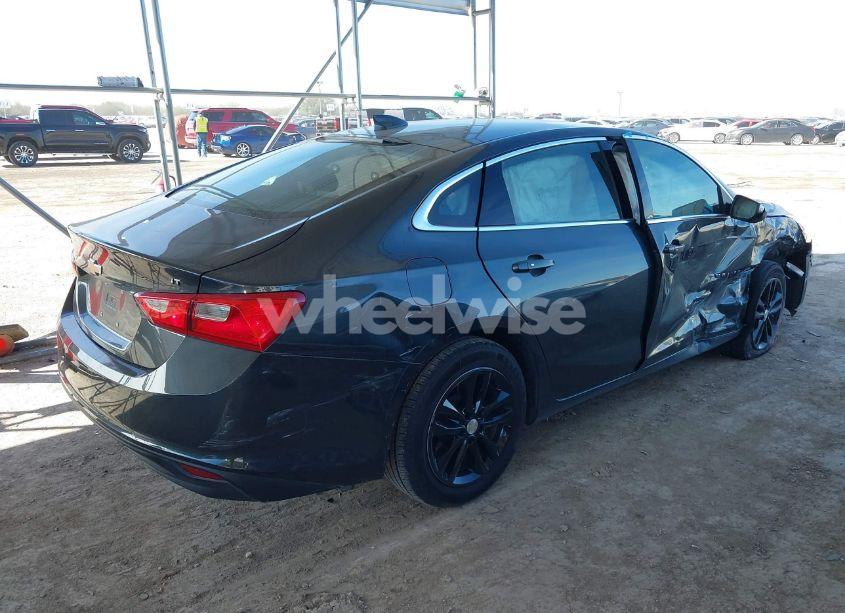 Photo 4 of 2017 Chevrolet Malibu (VIN 1G1ZE5ST0HF197735)