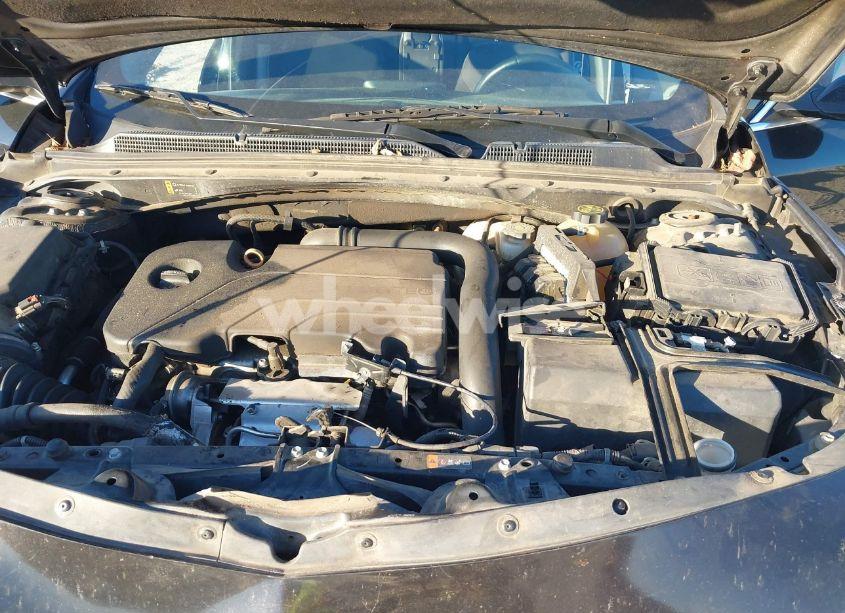 Photo 10 of 2017 Chevrolet Malibu 1LT (VIN 1G1ZE5ST0HF201301)