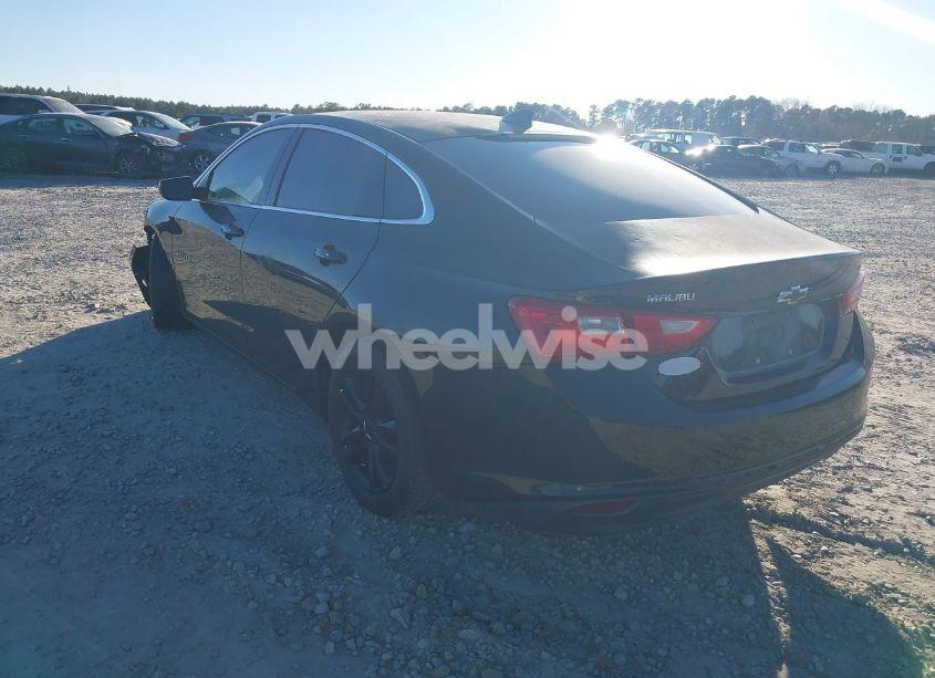 Photo 3 of 2017 Chevrolet Malibu 1LT (VIN 1G1ZE5ST0HF201301)