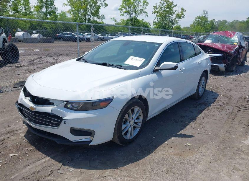 Photo 2 of 2017 Chevrolet Malibu 1LT (VIN 1G1ZE5ST0HF226778)