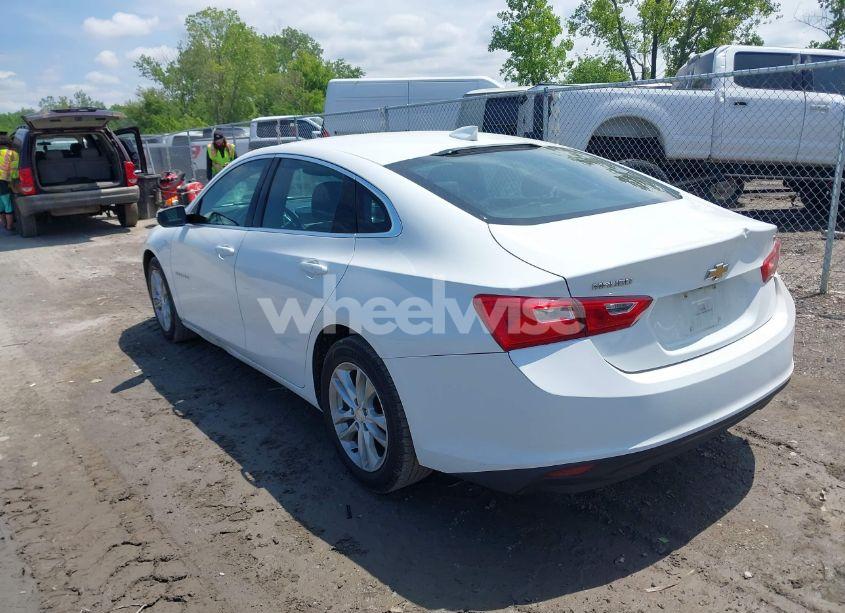 Photo 3 of 2017 Chevrolet Malibu 1LT (VIN 1G1ZE5ST0HF226778)