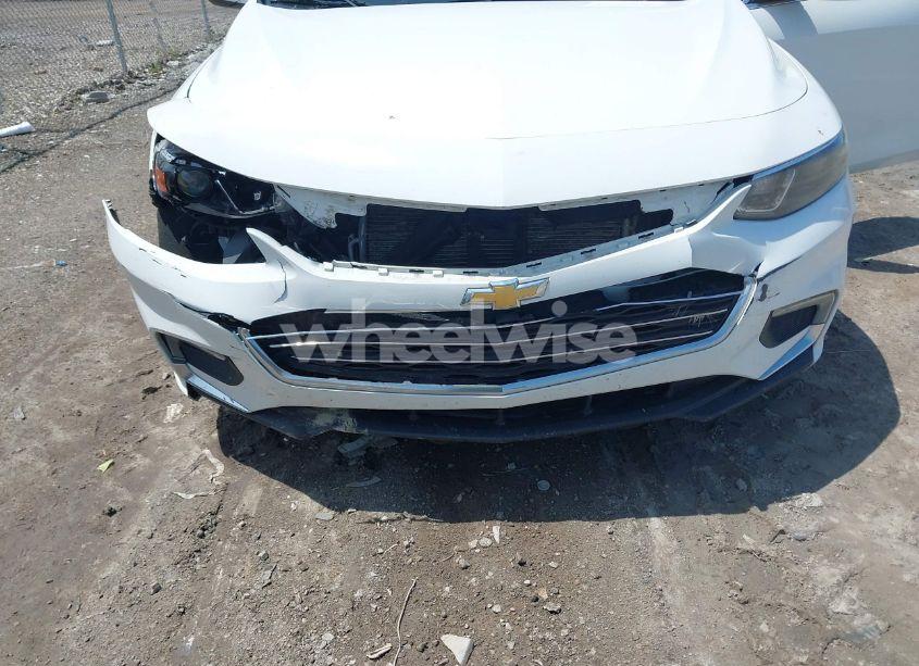 Photo 6 of 2017 Chevrolet Malibu 1LT (VIN 1G1ZE5ST0HF226778)