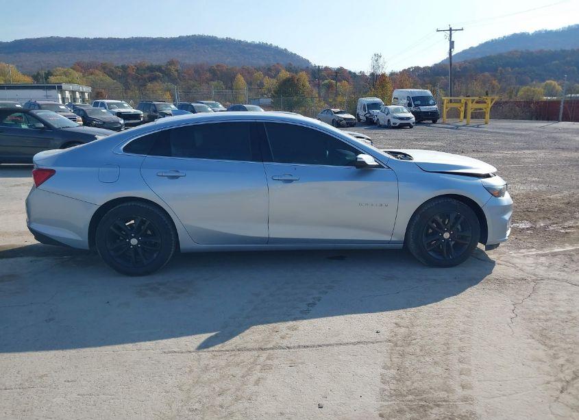Photo 13 of 2017 Chevrolet Malibu 1LT (VIN 1G1ZE5ST0HF229793)