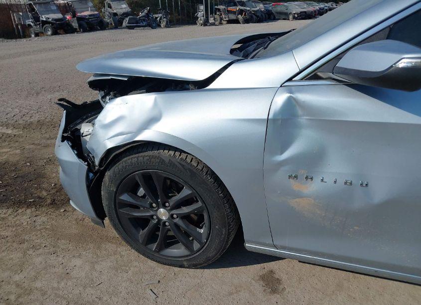 Photo 18 of 2017 Chevrolet Malibu 1LT (VIN 1G1ZE5ST0HF229793)