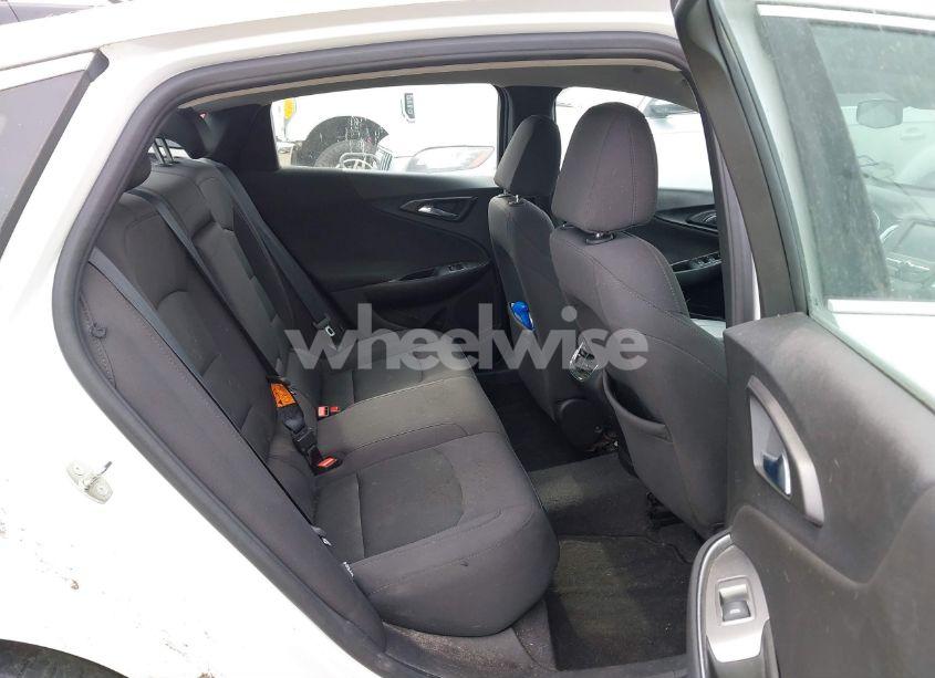 Photo 8 of 2017 Chevrolet Malibu 1LT (VIN 1G1ZE5ST0HF252121)