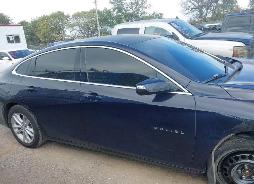 Photo 13 of 2017 Chevrolet Malibu 1LT (VIN 1G1ZE5ST0HF259019)