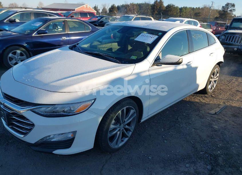 Photo 2 of 2024 Chevrolet Malibu FWD 2LT (VIN 1G1ZE5ST0RF115410)