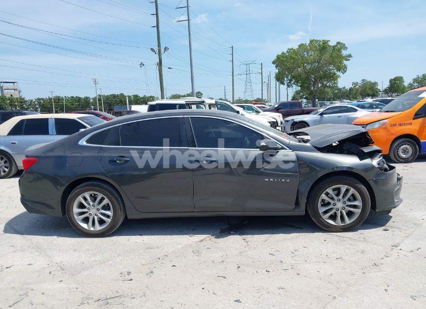 Photo 13 of 2016 Chevrolet Malibu 1LT (VIN 1G1ZE5ST1GF184328)