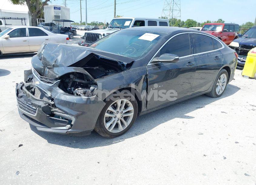 Photo 2 of 2016 Chevrolet Malibu 1LT (VIN 1G1ZE5ST1GF184328)