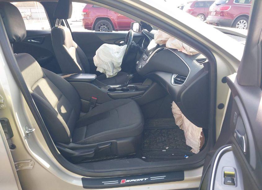 Photo 5 of 2016 Chevrolet Malibu 1LT (VIN 1G1ZE5ST1GF186080)