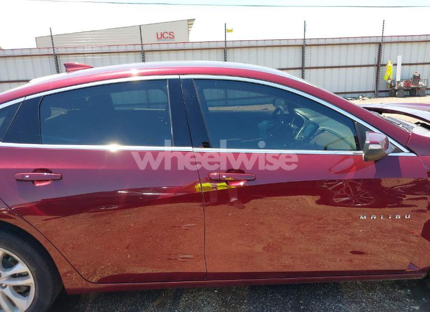 Photo 13 of 2016 Chevrolet Malibu 1LT (VIN 1G1ZE5ST1GF190274)