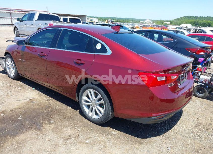 Photo 3 of 2016 Chevrolet Malibu 1LT (VIN 1G1ZE5ST1GF190274)