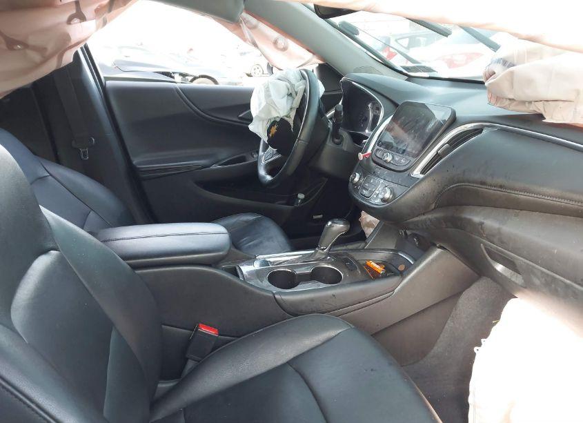 Photo 5 of 2016 Chevrolet Malibu 1LT (VIN 1G1ZE5ST1GF192221)