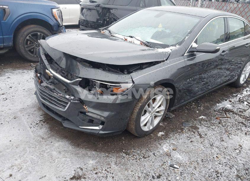 Photo 2 of 2016 Chevrolet Malibu 1LT (VIN 1G1ZE5ST1GF195541)