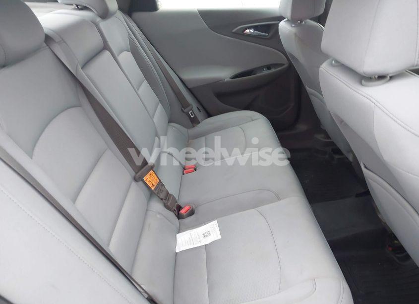 Photo 8 of 2016 Chevrolet Malibu 1LT (VIN 1G1ZE5ST1GF195541)