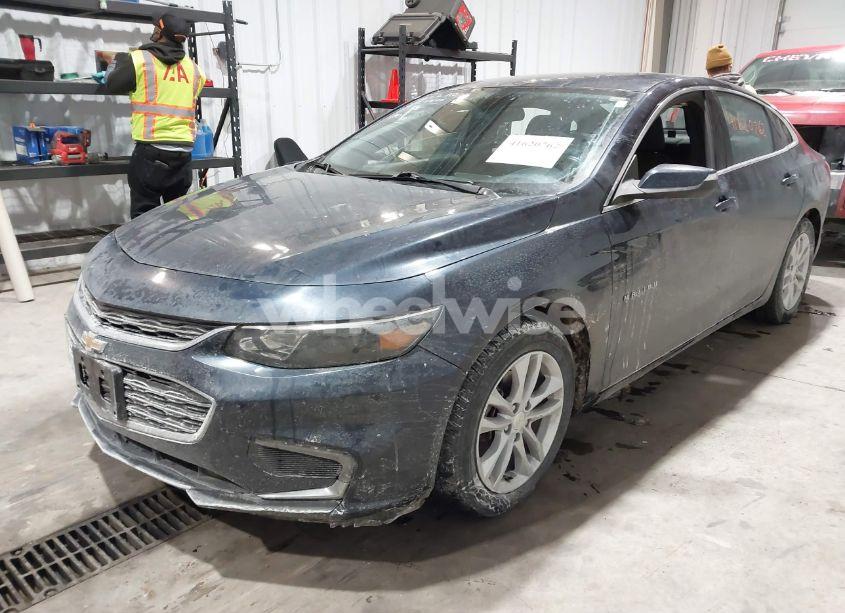 Photo 2 of 2016 Chevrolet Malibu 1LT (VIN 1G1ZE5ST1GF204092)