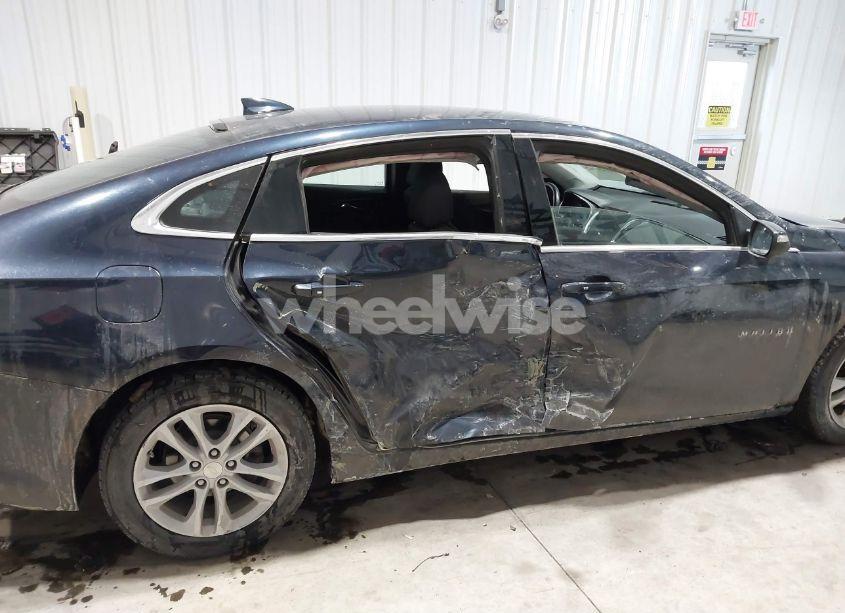 Photo 6 of 2016 Chevrolet Malibu 1LT (VIN 1G1ZE5ST1GF204092)