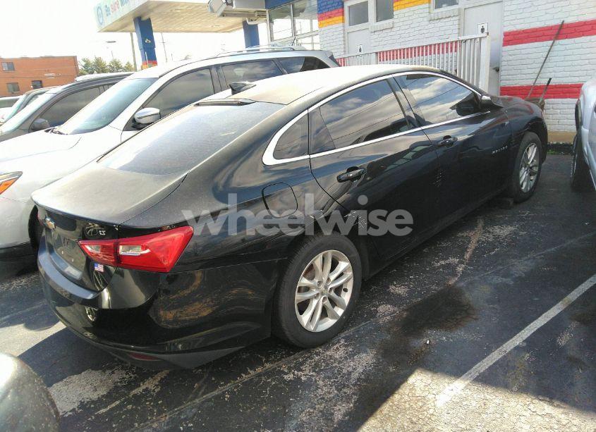Photo 4 of 2016 Chevrolet Malibu 1LT (VIN 1G1ZE5ST1GF205405)