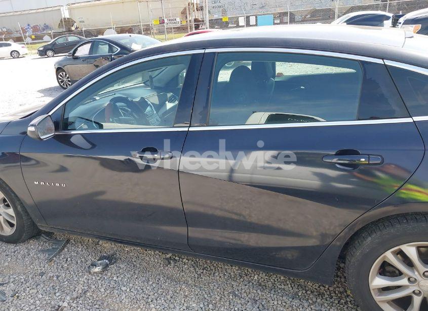 Photo 14 of 2016 Chevrolet Malibu 1LT (VIN 1G1ZE5ST1GF209616)