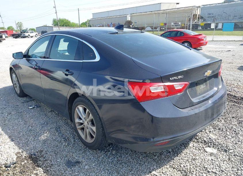 Photo 3 of 2016 Chevrolet Malibu 1LT (VIN 1G1ZE5ST1GF209616)