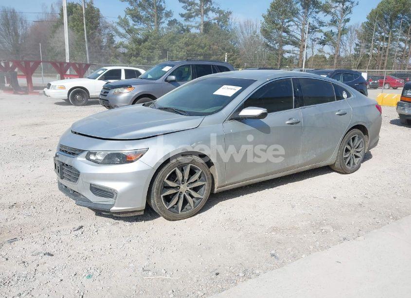 Photo 2 of 2016 Chevrolet Malibu 1LT (VIN 1G1ZE5ST1GF217926)