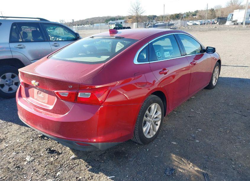 Photo 4 of 2016 Chevrolet Malibu 1LT (VIN 1G1ZE5ST1GF238601)