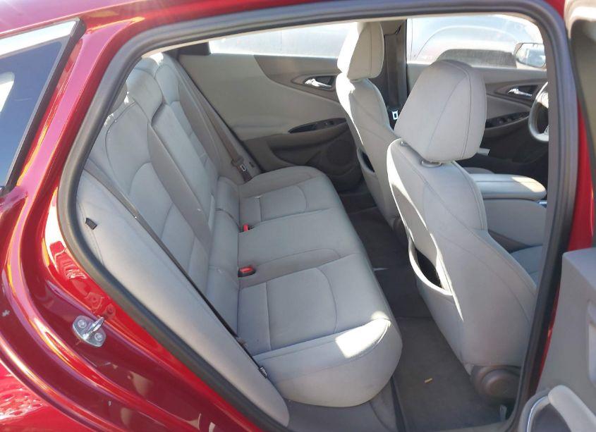 Photo 8 of 2016 Chevrolet Malibu 1LT (VIN 1G1ZE5ST1GF238601)