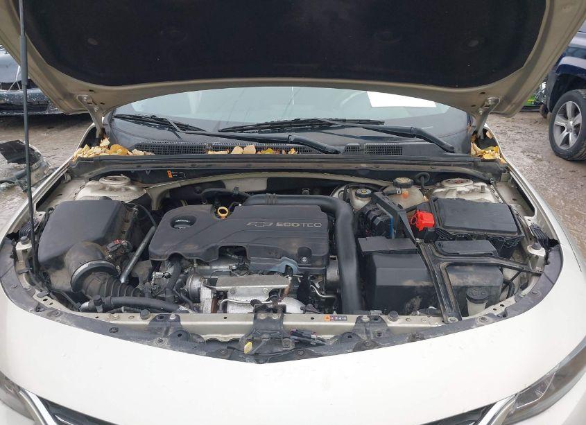 Photo 10 of 2016 Chevrolet Malibu 1LT (VIN 1G1ZE5ST1GF239134)