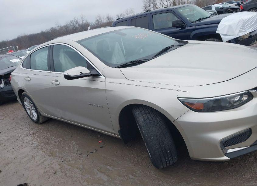 Photo 13 of 2016 Chevrolet Malibu 1LT (VIN 1G1ZE5ST1GF239134)