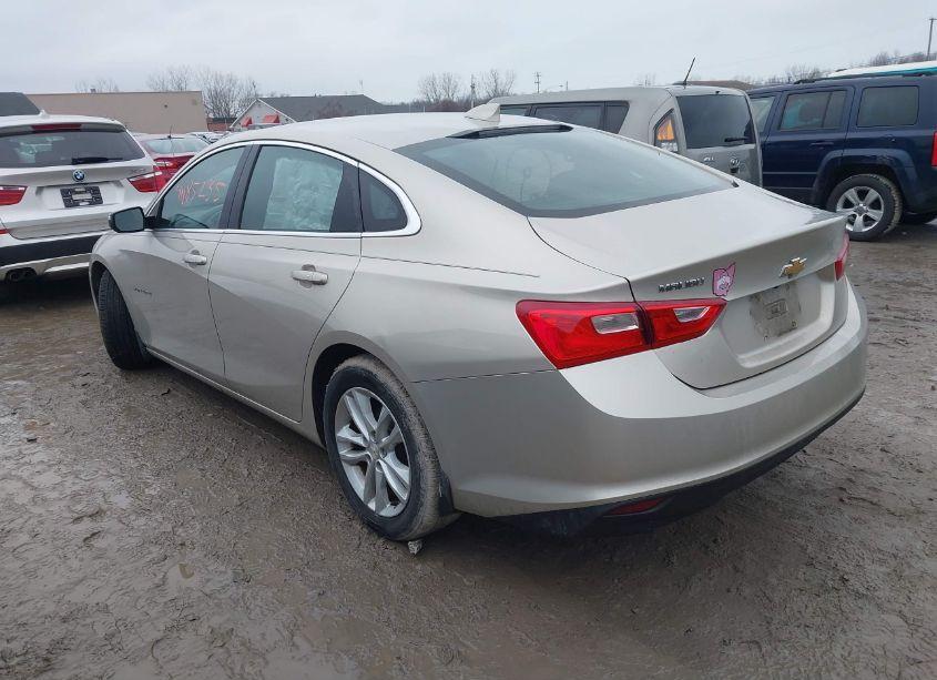 Photo 3 of 2016 Chevrolet Malibu 1LT (VIN 1G1ZE5ST1GF239134)