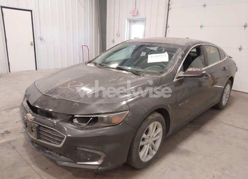 Photo 2 of 2016 Chevrolet Malibu 1LT (VIN 1G1ZE5ST1GF252126)