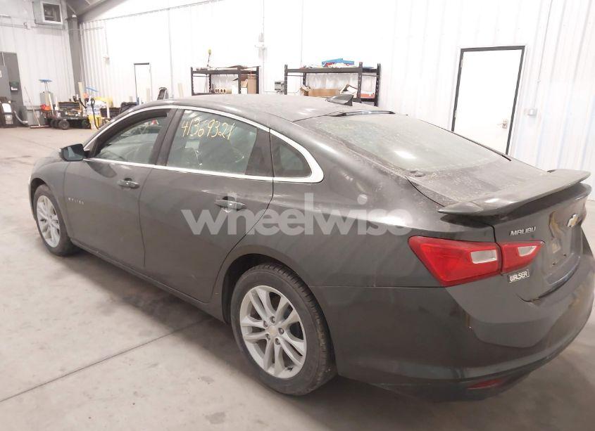 Photo 3 of 2016 Chevrolet Malibu 1LT (VIN 1G1ZE5ST1GF252126)