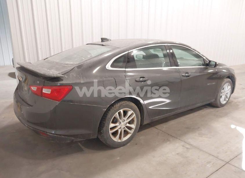 Photo 4 of 2016 Chevrolet Malibu 1LT (VIN 1G1ZE5ST1GF252126)