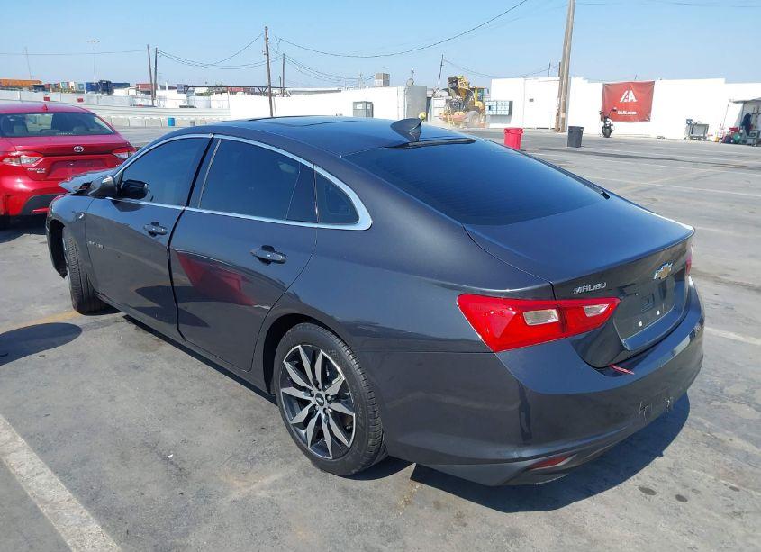 Photo 3 of 2016 Chevrolet Malibu 1LT (VIN 1G1ZE5ST1GF257827)