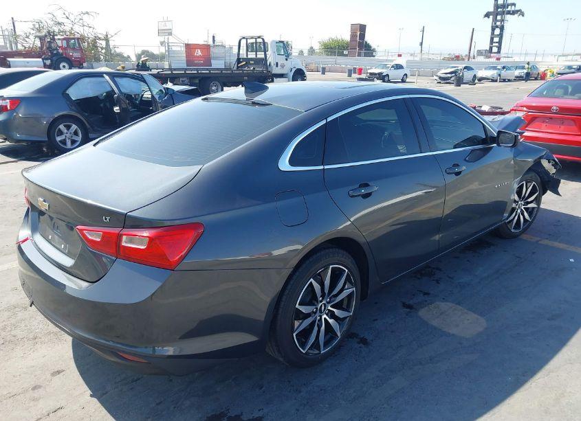 Photo 4 of 2016 Chevrolet Malibu 1LT (VIN 1G1ZE5ST1GF257827)