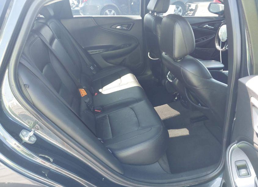 Photo 8 of 2016 Chevrolet Malibu 1LT (VIN 1G1ZE5ST1GF257827)