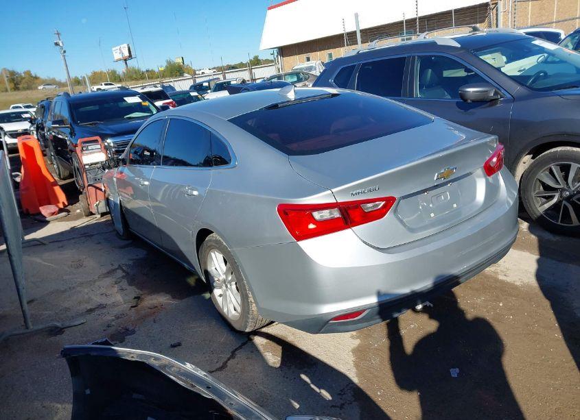 Photo 3 of 2016 Chevrolet Malibu 1LT (VIN 1G1ZE5ST1GF264745)