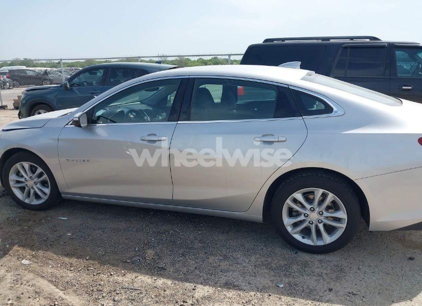 Photo 14 of 2016 Chevrolet Malibu 1LT (VIN 1G1ZE5ST1GF272375)