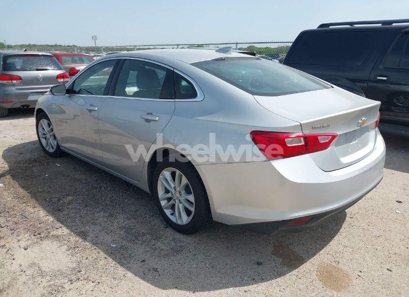 Photo 3 of 2016 Chevrolet Malibu 1LT (VIN 1G1ZE5ST1GF272375)
